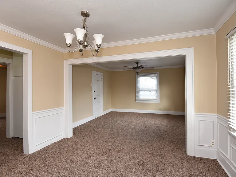 302 E Aquarium Pl — Photo 6