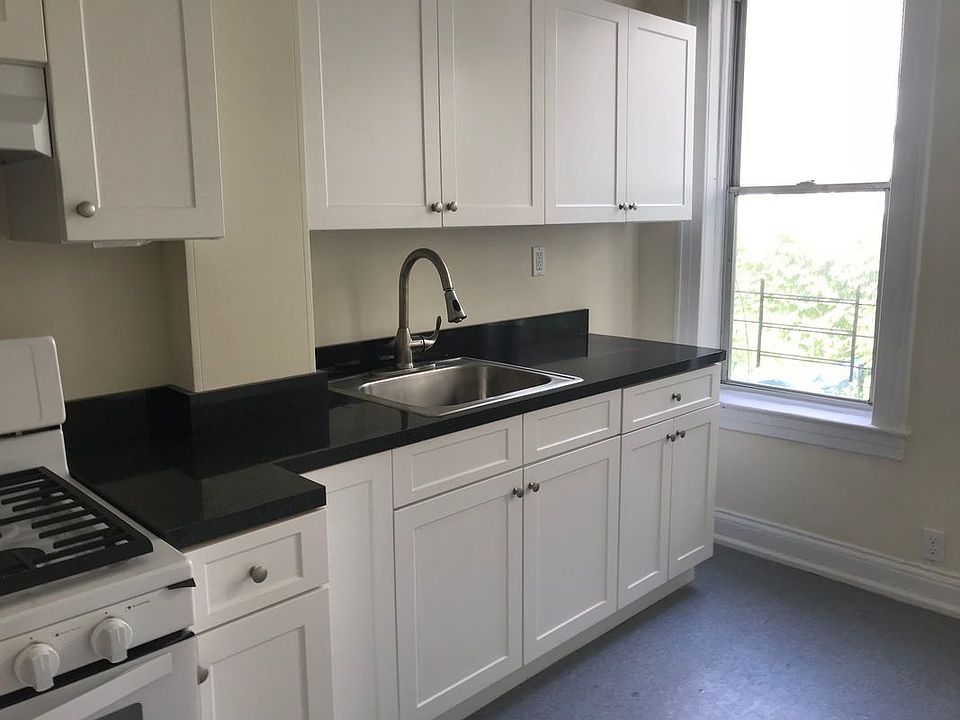 1st image of 4123 48th St APT 1L