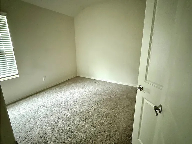 1124 Blue Ridge Pl — Photo 11