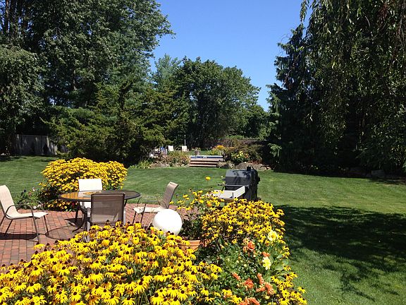 2nd image of 6 Wedgewood Dr