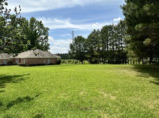 Cedarwood Dr, Jackson, MS 39213