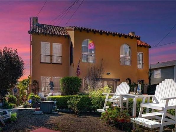 425-431 W 40th St #427