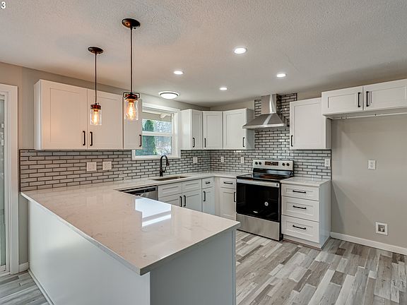 5th image of 1005 NE 85th Ave