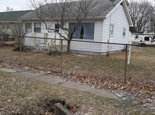 595 Grayton Rd, Kingsford Heights, IN 46346