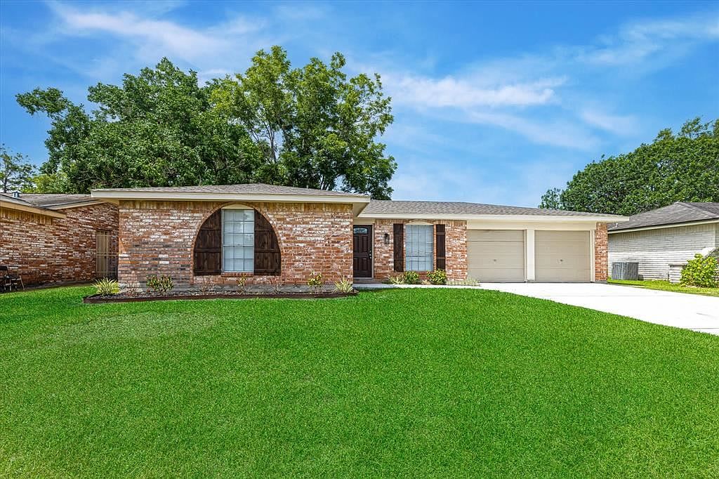 4879 E Ridge Creek Dr #D, Houston, TX 77053 | Zillow