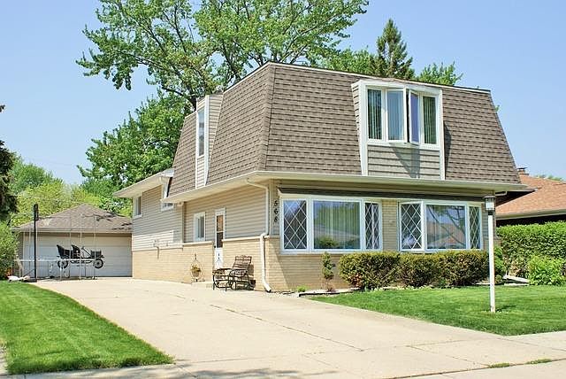 1st image of 568 Bedford Ln