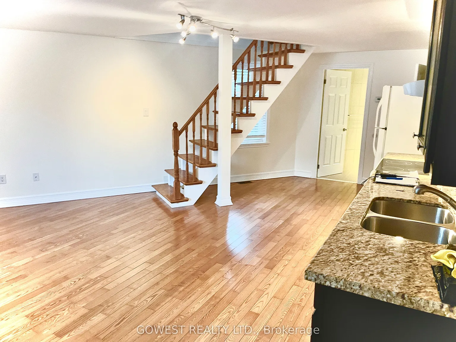 2 bed, $2,800 — Photo 2
