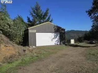 4237 Shoestring Rd, Riddle, OR 97469