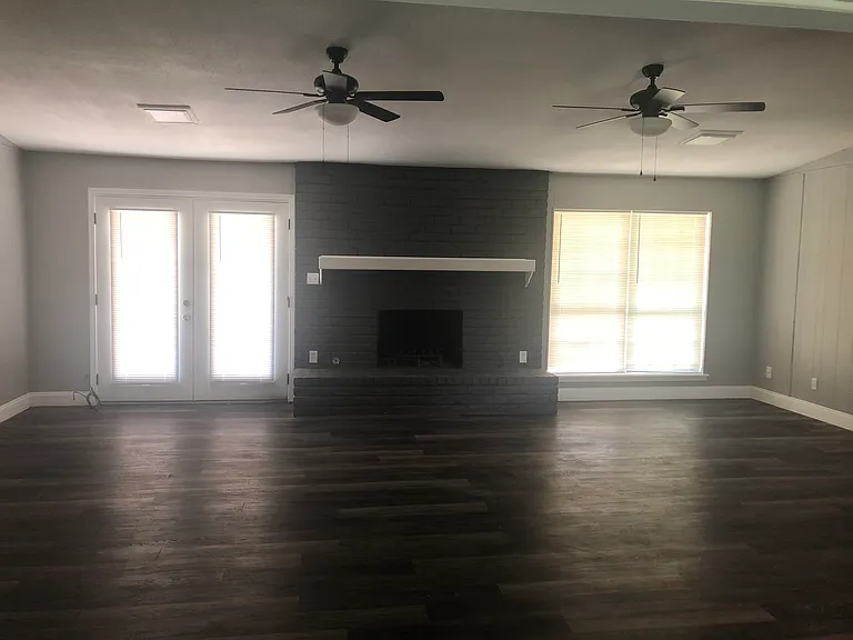 3008 Arapaho Rd — Photo 3