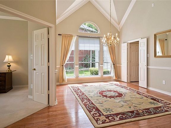 3rd image of 7005 Dogwood Creek Ln