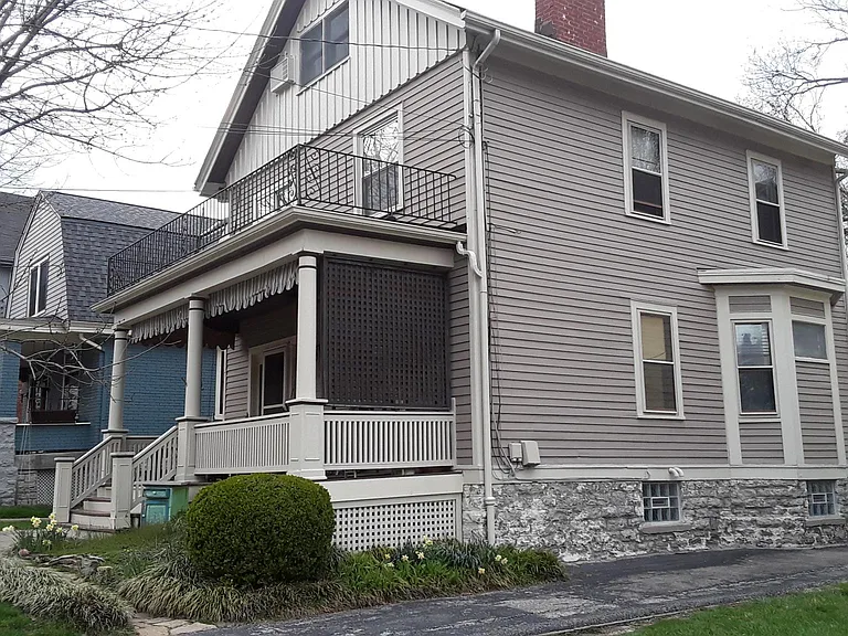 2461 Fairview Ave — Photo 1