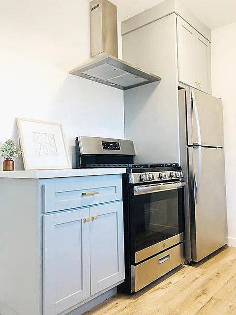 2 bed, 950 sqft, $2,995 — Photo 2