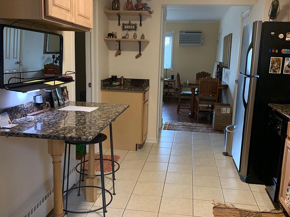 1st image of 192 E Park Ave #1E