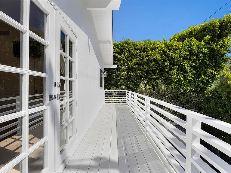 3200 N Poinsettia Ave — Photo 14