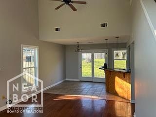 2nd image of 2104 Turtle Creek Rd