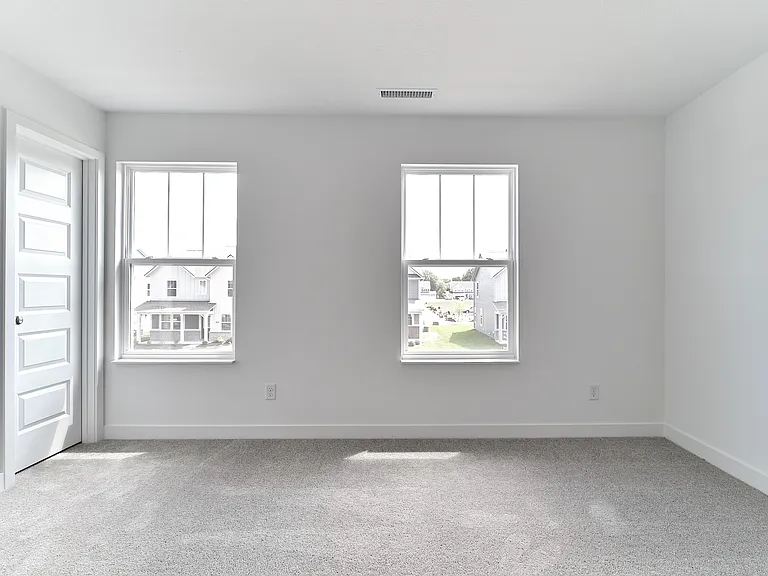 422 Eisenhower St — Photo 46