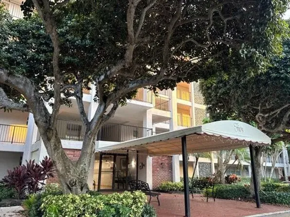 2950 N Palm Aire Dr APT 501, Pompano Beach, FL 33069