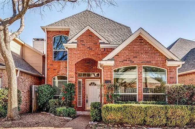 3 bed, 1958 sqft, $2,450 — Photo 1