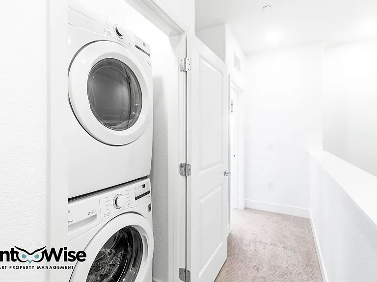 29384 Hub Ln — Photo 32