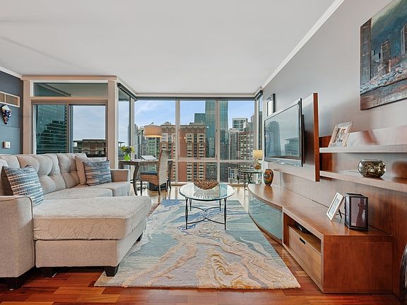 3rd image of 505 N McClurg Ct APT 2804