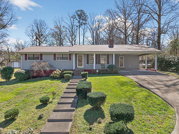 2nd image of 1052 Beaverdale Rd NE