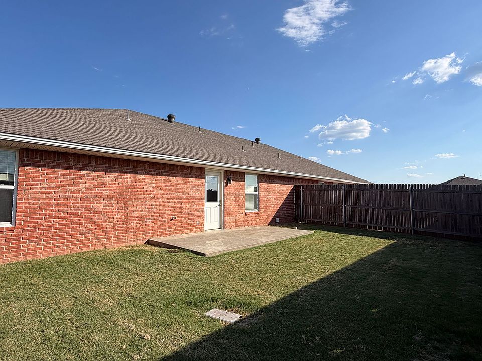 2nd image of 2338 Bent Tree Rd