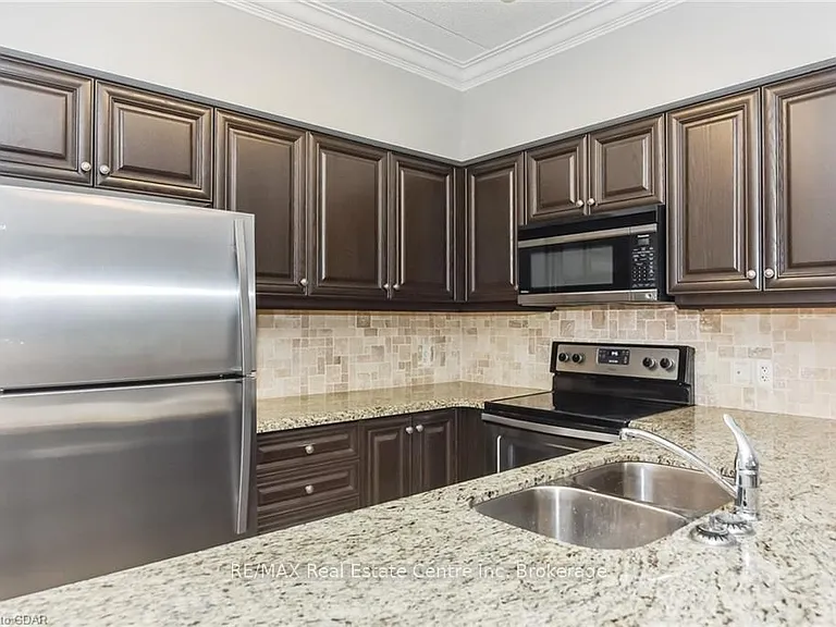 1440 Gordon St #105 — Photo 4