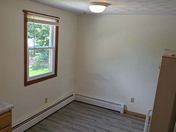 3rd image of 558 Bob Ave