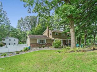 3 Sunrise Ter, Clifton Park, NY 12065