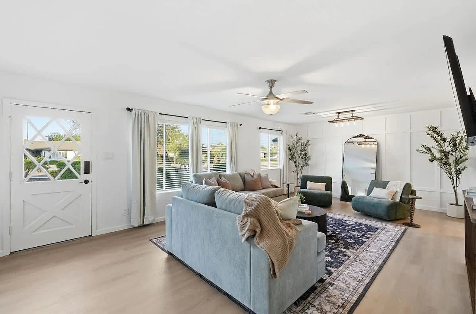 3 bed, 2.0 bath, $5,345 — Photo 4