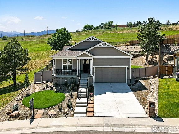2nd image of 1101 Hillside Ln