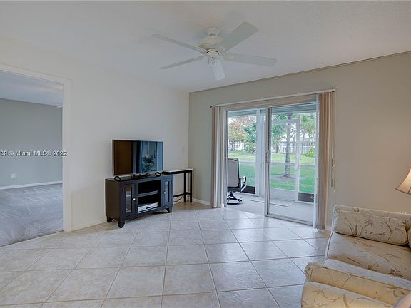 4th image of 18081 SE Country Club Dr APT 162