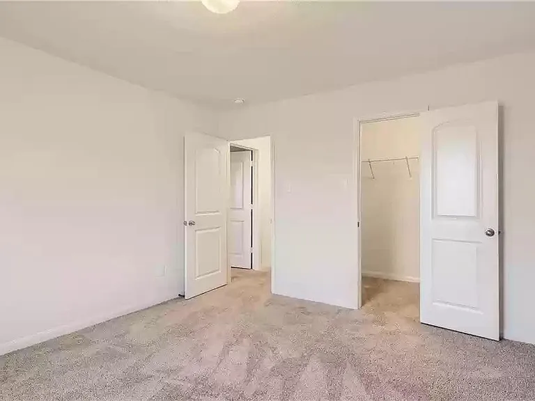 19708 James Manor St — Photo 15
