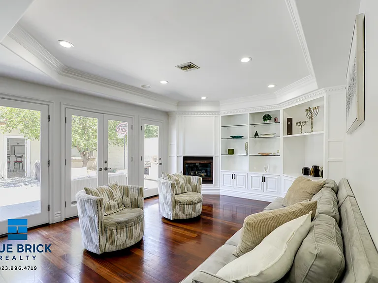 5230 Teesdale Ave — Photo 9