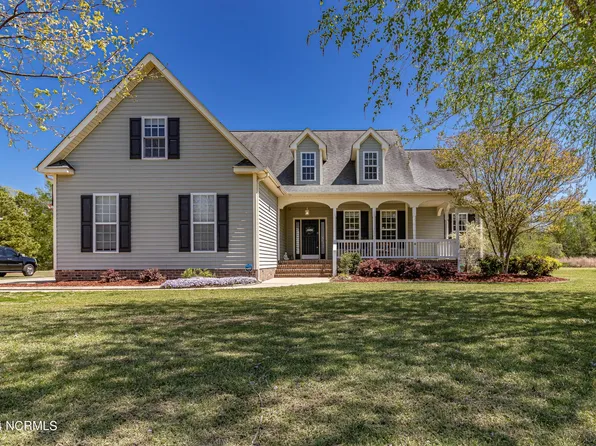 212 Maddux Drive, Pikeville, NC 27863