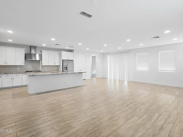 6936 W Maya Way — Photo 10