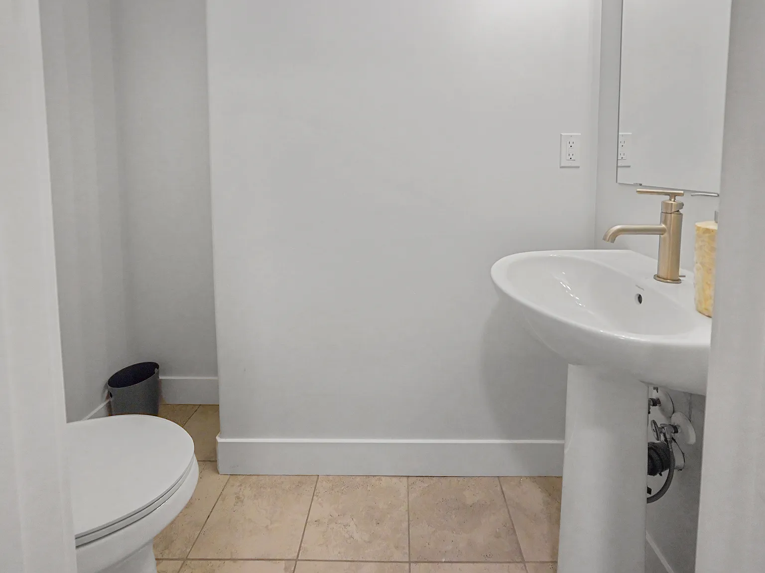5 bed, 2039 sqft, $550 — Photo 4