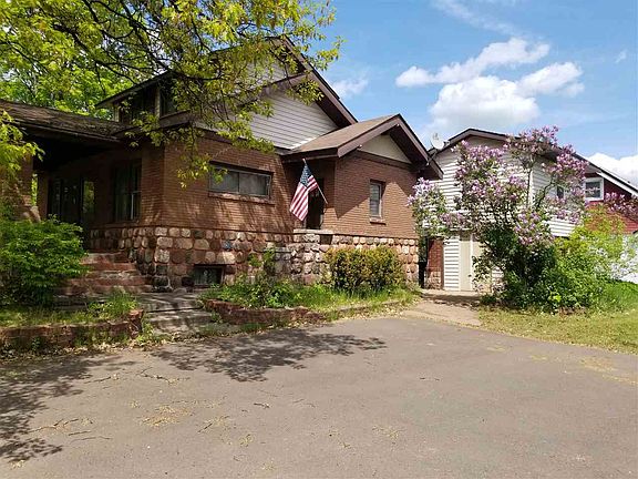 4th image of 902 N Lowell St