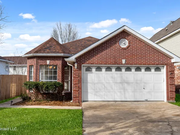 19384 W Lake Village Dr, Gulfport, MS 39503