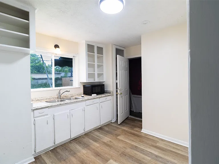 809 Norell St — Photo 12