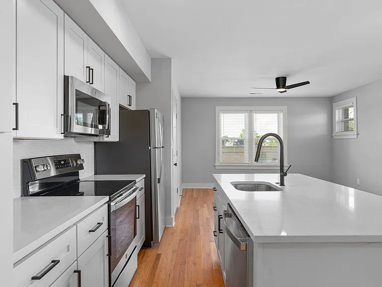 6201 Arsenal through 3051 Clifton — Photo 7