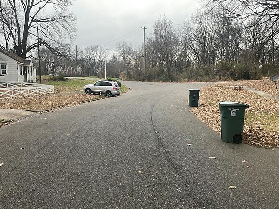 4th image of 359 E Dison Ave