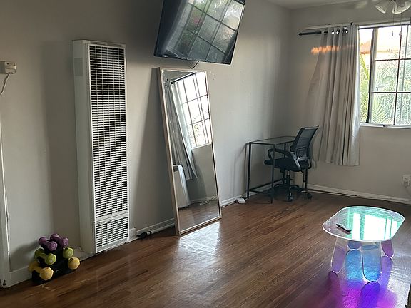 3rd image of 5843 Camerford Ave APT 7
