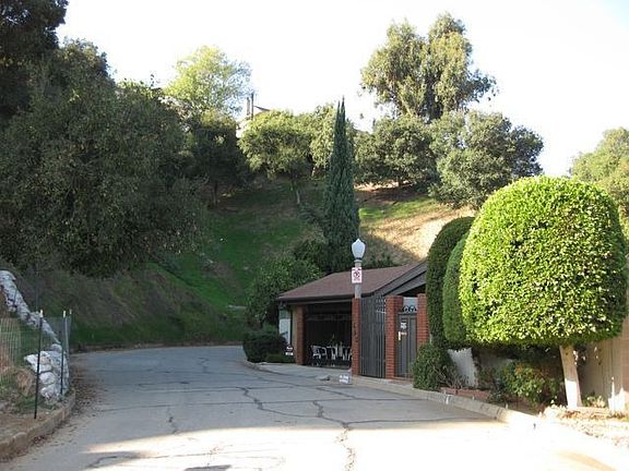 3rd image of 1541 Wildwood Dr
