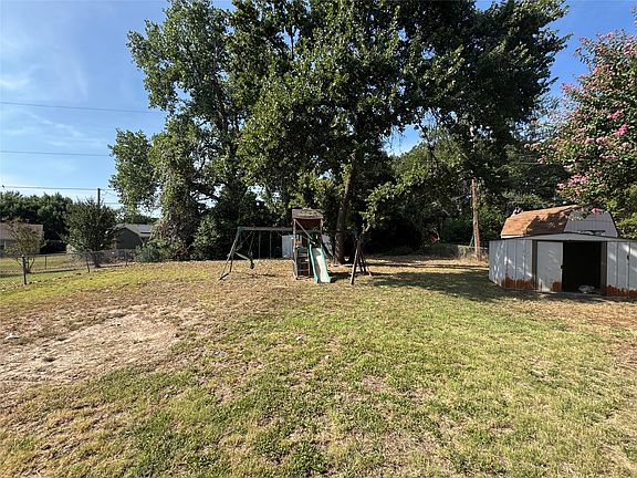 4th image of 732 Dunaway Ln