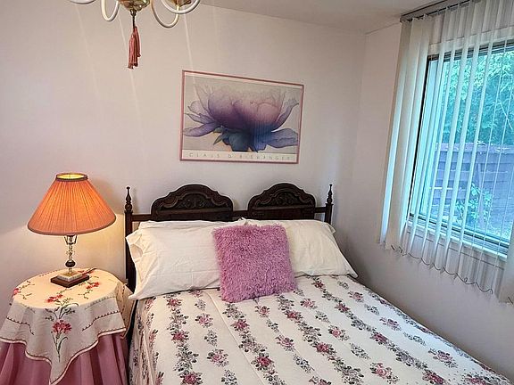 5th image of 37 Gambello Cres
