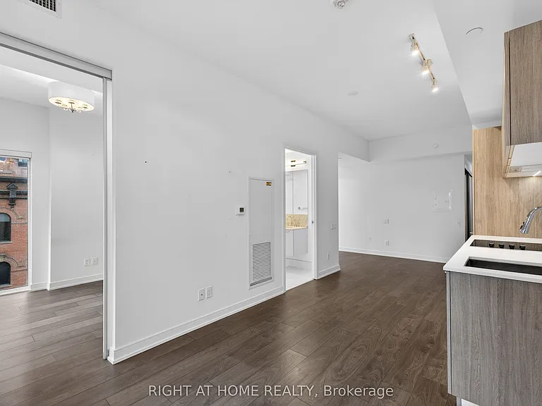 3 Gloucester St #512 — Photo 12