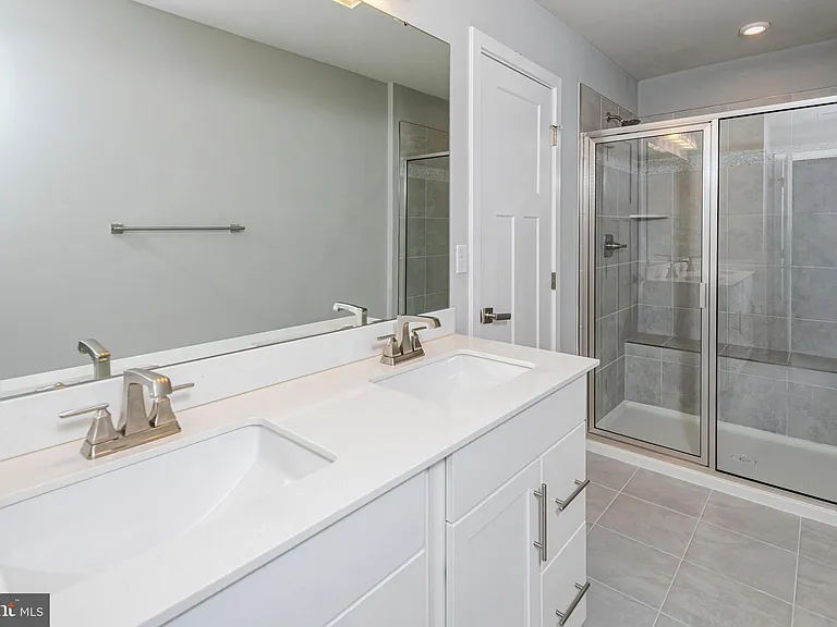 2410 Lenox Dr — Photo 20