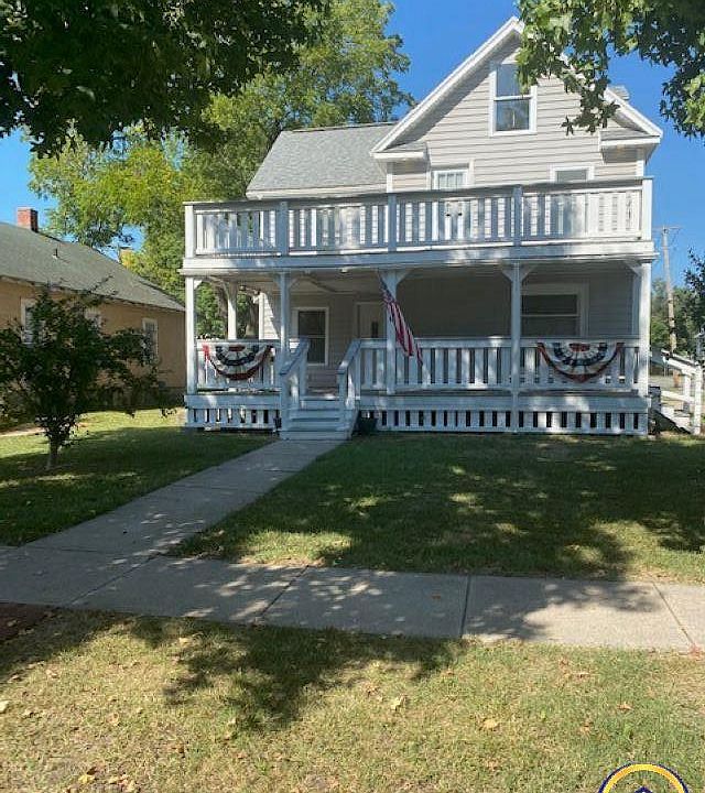 1st image of 831 Cottonwood St