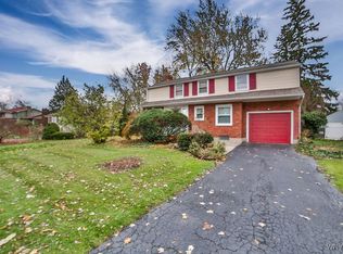 8639 Griffon Ave, Niagara Falls, NY 14304
